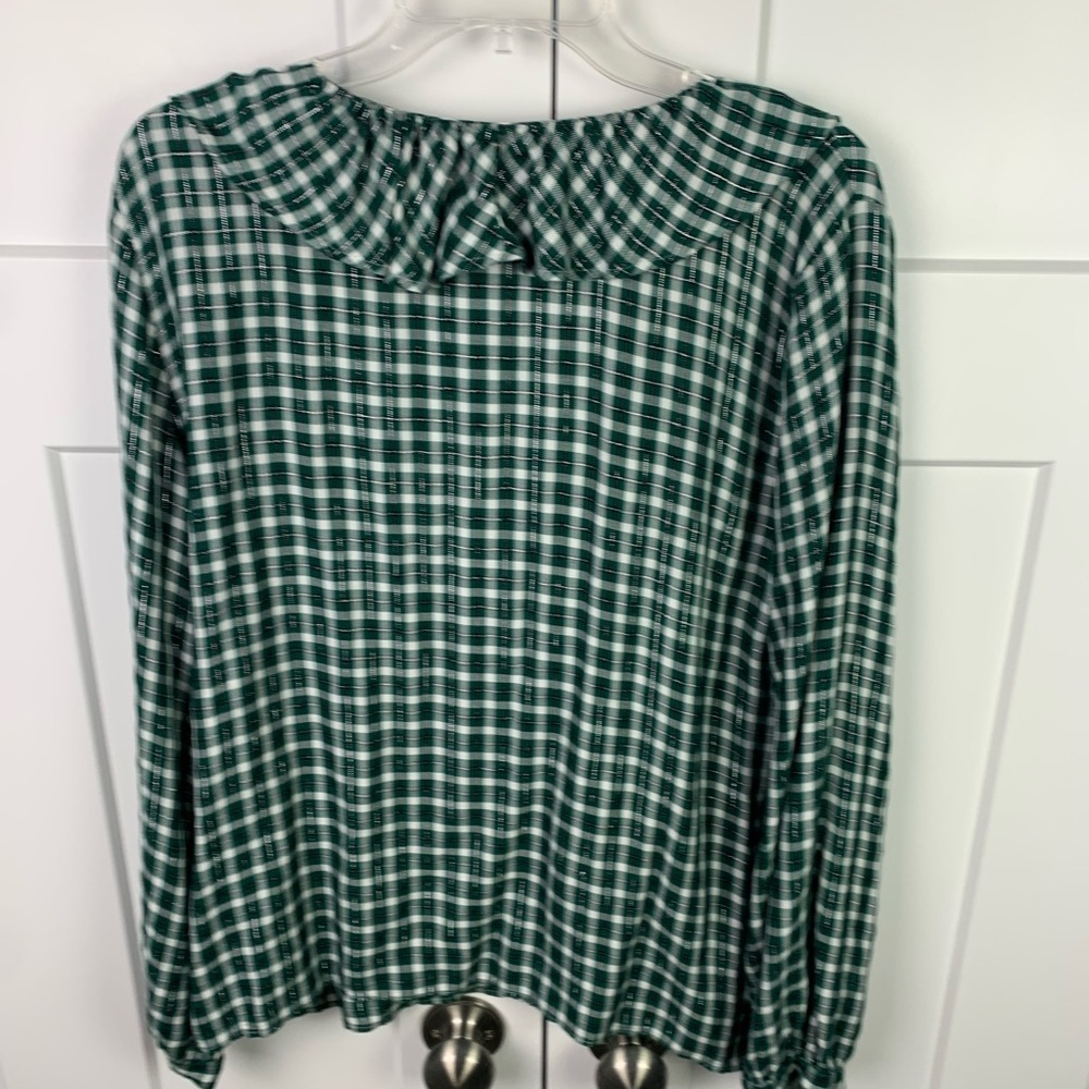 Ann Taylor LARGE v Neck Ruffle Blouse Holiday Green Silver Plaid Romantic Preppy - Picture 6 of 8